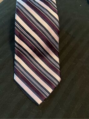 Club Room Purple and Silver Striped Men's Tie